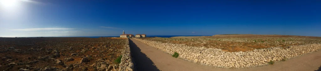 Els 7 fars de Menorca: història, paisatges i rutes